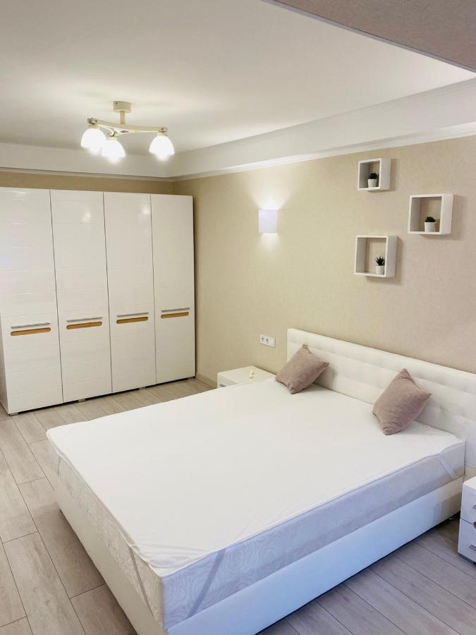 Apartment по адресу дружбы народов 8а
