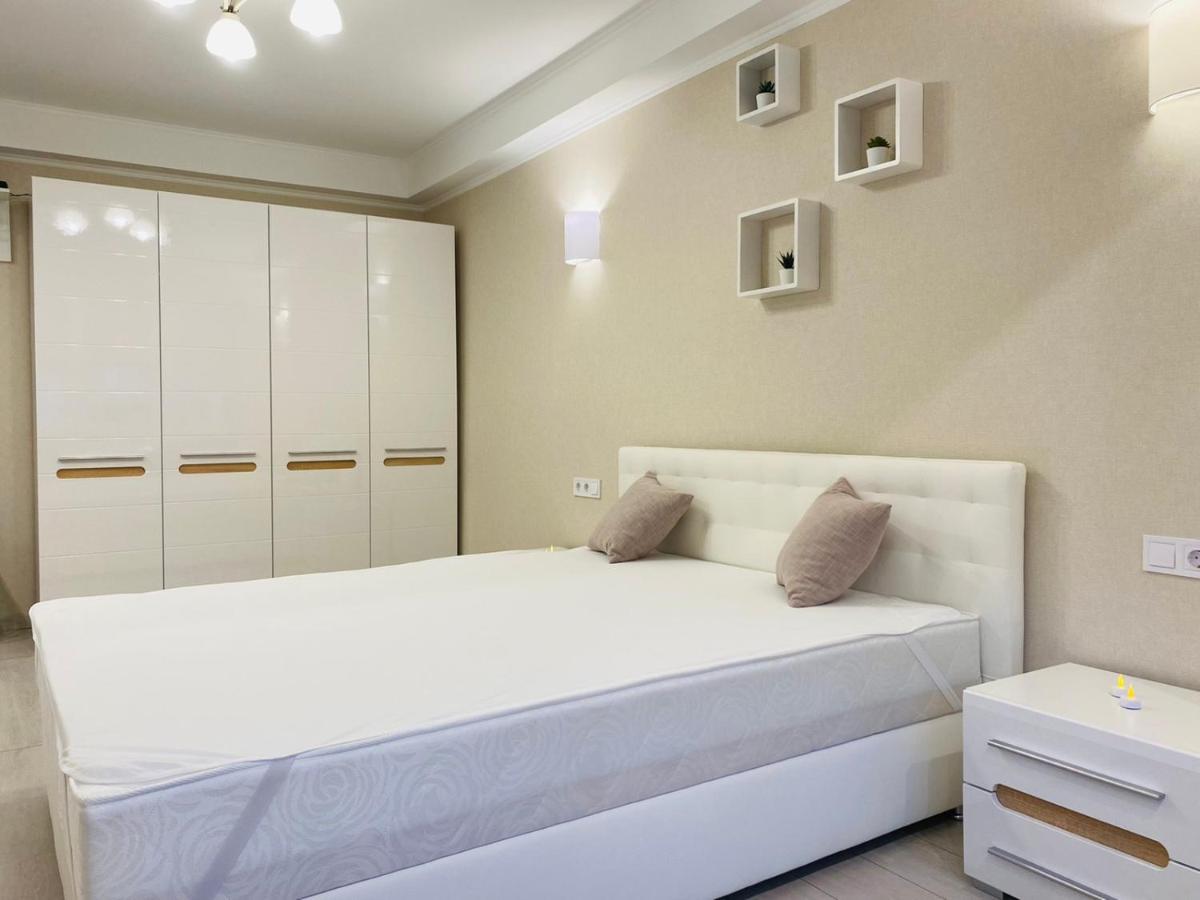 Apartment по адресу дружбы народов 8а Kyiv